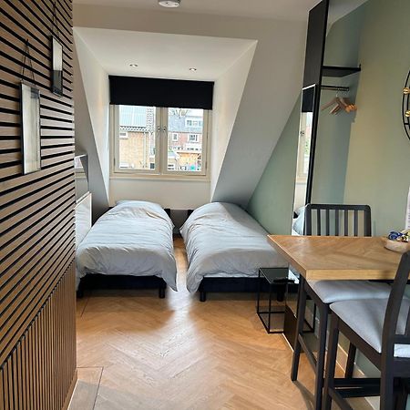 Bnb De Leeuw Badhoevedorp Exteriör bild